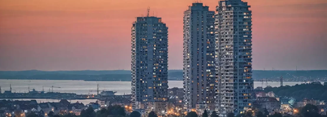 Trendy cenowe na rynku nieruchomości w Gdyni — wpływ na skupy